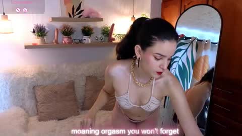 Maria Flowwer online show from 02.21.25