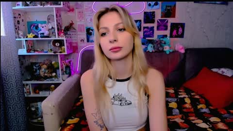 Snapshot of maria_hunt chatting on 01.16.25 Maria online show from 01.16.25