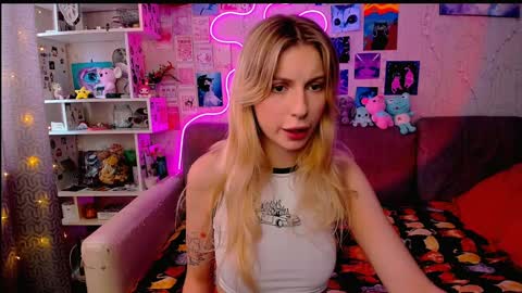 Snapshot of maria_hunt chatting on 01.29.25 Maria online show from 01.29.25