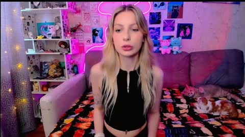 Snapshot of maria_hunt chatting on 02.01.25 Maria online show from 02.01.25