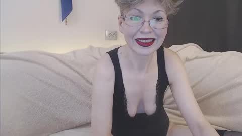 Mari online show from 04.15.26