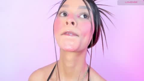 S O F I A  model independent online show from 02.06.25