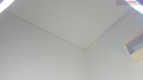 S O F I A  model independent online show from 02.09.25