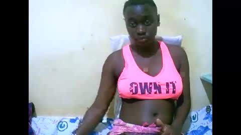 Snapshot of mariah_lovely chatting on 05.17.26 mariah_lovely online show from 05.17.26