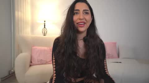 Snapshot of mariahava chatting on 06.28.26 Mariah online show from 06.28.26