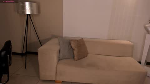 MARIA HERRERA  online show from 10.18.25