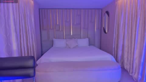 MARIA HERRERA  online show from 12.20.25