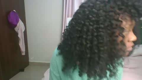 Snapshot of mariahsexy4u chatting on 02.17.26 mariahsexy4u online show from 02.17.26