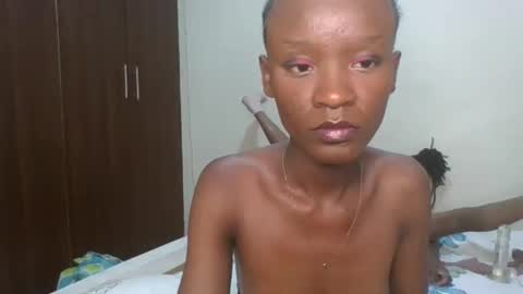 Snapshot of mariahsexy4u chatting on 04.01.26 mariahsexy4u online show from 04.01.26