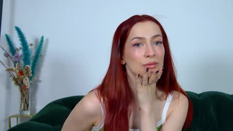 Snapshot of mariamenson chatting on 05.28.26 MariaMenson online show from 05.28.26