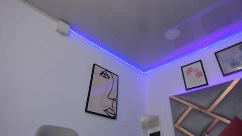 Snapshot of marian_pinzon chatting on 03.08.25 Marian online show from 03.08.25