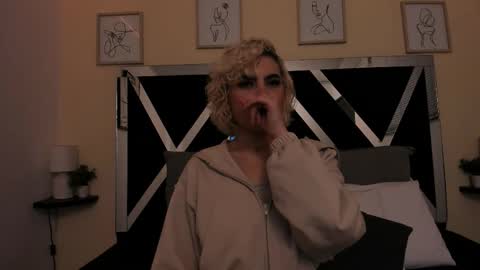 Snapshot of marian_pinzon chatting on 09.16.25 Marian online show from 09.16.25