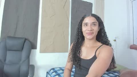 Snapshot of marian_rios chatting on 05.14.26 Marian online show from 05.14.26