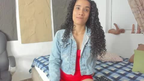 Snapshot of marian_rios chatting on 05.21.26 Marian online show from 05.21.26