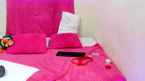 Snapshot of mariana_16_ chatting on 02.12.25 mariana_16_ online show from 02.12.25