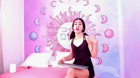 Snapshot of mariana_16_ chatting on 10.01.25 mariana_16_ online show from 10.01.25