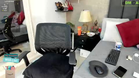 Snapshot of mariana_c chatting on 04.17.26 Mar y online show from 04.17.26