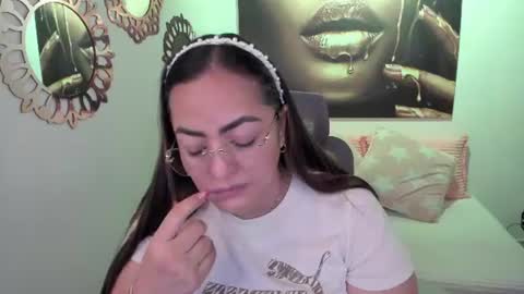 Mariana Lopez online show from 06.18.26