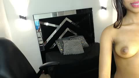 Snapshot of marianarojas_ chatting on 03.27.26 Mariana online show from 03.27.26