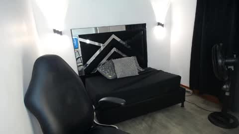 Snapshot of marianarojas_ chatting on 03.31.26 Mariana online show from 03.31.26