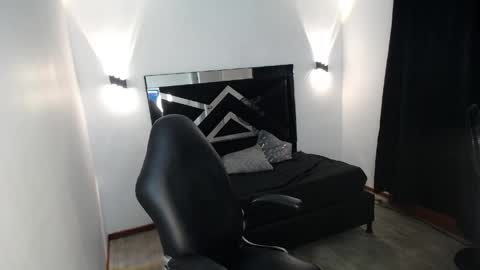 Snapshot of marianarojas_ chatting on 04.09.26 Mariana online show from 04.09.26