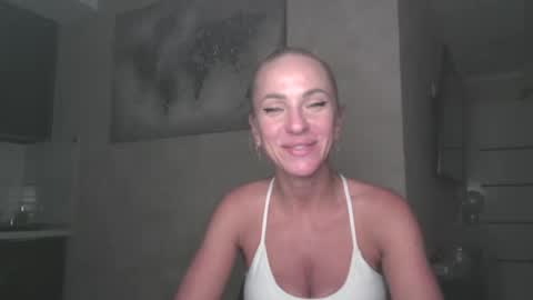 Snapshot of marianna1977 chatting on 06.12.26 marianna1977 online show from 06.12.26