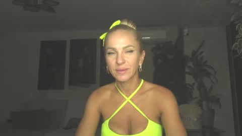 Snapshot of marianna1977 chatting on 07.30.26 marianna1977 online show from 07.30.26