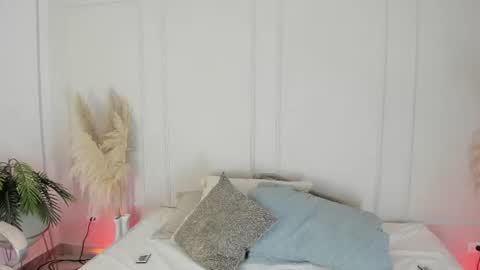 Maria Pettit online show from 07.25.26