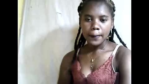 Snapshot of marie599194 chatting on 05.30.26 marie599194 online show from 05.30.26