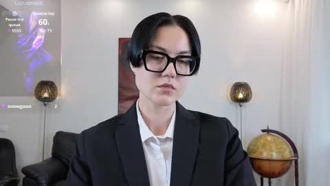 Snapshot of marie_fitch chatting on 05.19.26 Marie Fitch online show from 05.19.26