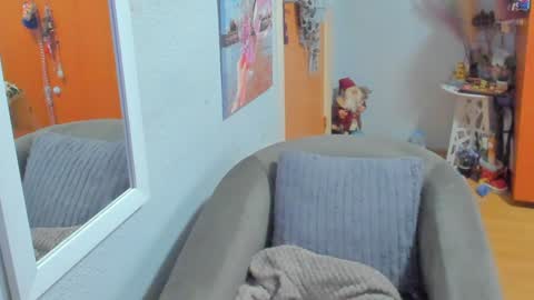 Snapshot of marie_marie03 chatting on 01.04.25 Marie   online show from 01.04.25