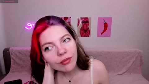 Snapshot of marie_reyes_ chatting on 02.27.26 Mary 3 online show from 02.27.26