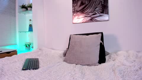 Snapshot of mariecastell_zc chatting on 12.02.24 Maria online show from 12.02.24