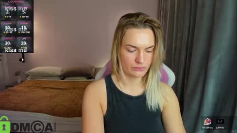 Mariel online show from 11.17.25