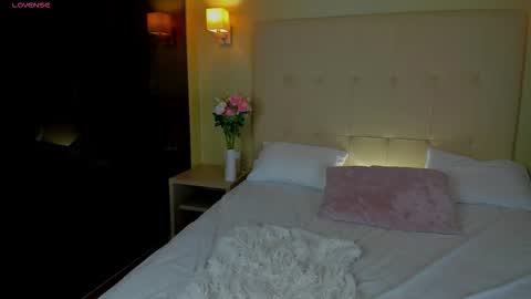 Mariel online show from 12.03.25