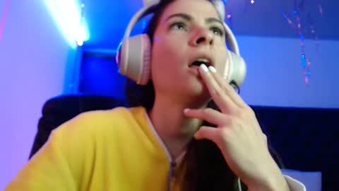 Mariie online show from 01.12.25