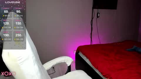 Snapshot of mariella__adams chatting on 09.10.25 Maria  online show from 09.10.25