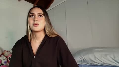 Snapshot of marihana_one1 chatting on 12.18.24 Marihana online show from 12.18.24