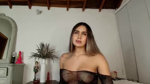 Snapshot of marihana_one1 chatting on 02.08.25 Marihana online show from 02.08.25