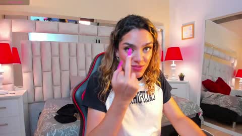 mariiahneedles online show from 02.05.25