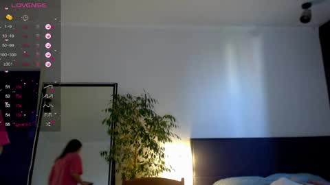 Snapshot of mariique chatting on 05.25.26 Mari online show from 05.25.26