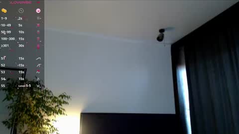 Snapshot of mariique chatting on 07.15.26 Mari online show from 07.15.26