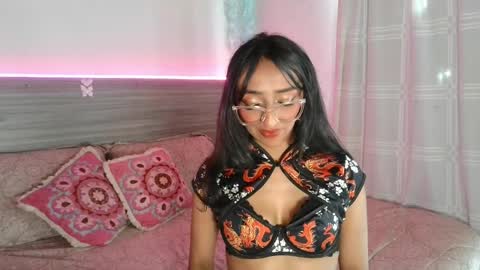 Snapshot of marijaneh chatting on 04.16.26 Luna Dulk online show from 04.16.26