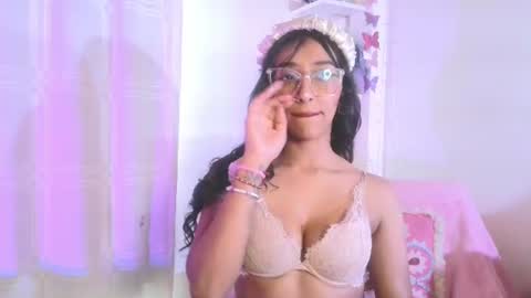Snapshot of marijaneh chatting on 07.22.26 Luna Dulk online show from 07.22.26