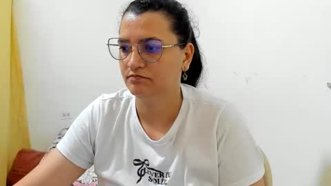Snapshot of marilyn_garcia chatting on 06.23.26 MARILYN SEXY online show from 06.23.26