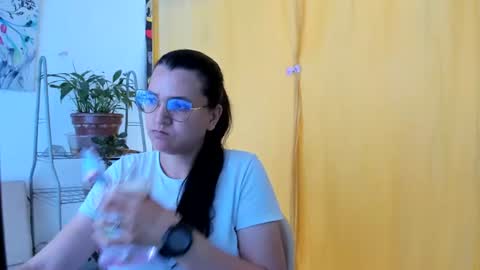 Snapshot of marilyn_garcia chatting on 06.30.26 MARILYN SEXY online show from 06.30.26