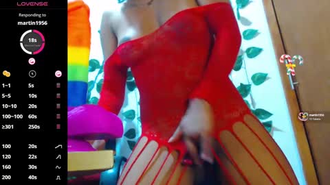 Snapshot of marilyn_rosse08 chatting on 02.06.25 Welcome To My Room online show from 02.06.25