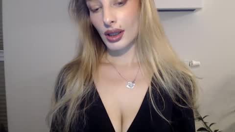 MarilynDevilish online show from 01.11.25