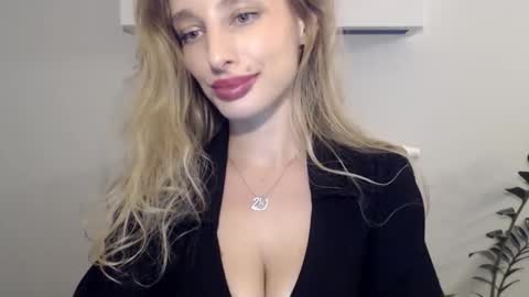 MarilynDevilish online show from 01.25.25