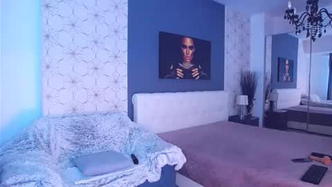 Mary Mais online show from 10.07.25